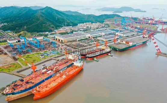 舟山中远海运重工船舶修理改装走出“双高”之路(图1)