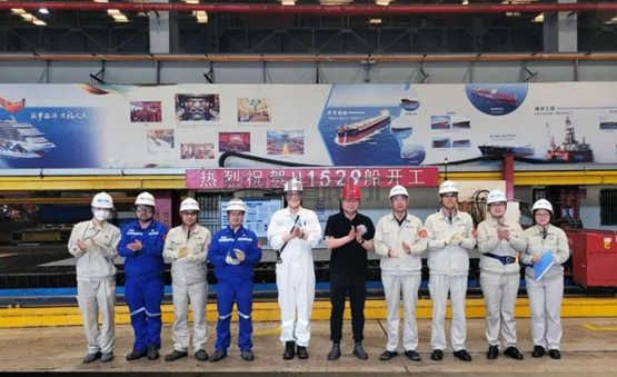 外高桥造船为日本三德船舶株式会社建造21万吨散货船顺利开工(图1)