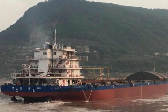 海兰信内河船导航系统完成首条试装船交付使用(图1) 海兰信内河船导航系统完成首条试装船交付使用(图1)